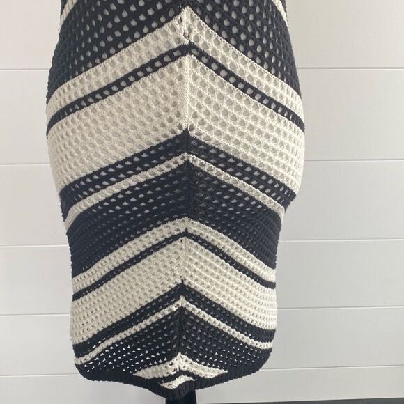 Willow & Wind Medium NEW NWOT Black White Womens Crochet Dress Chevron Sleeveles - Picture 3 of 6